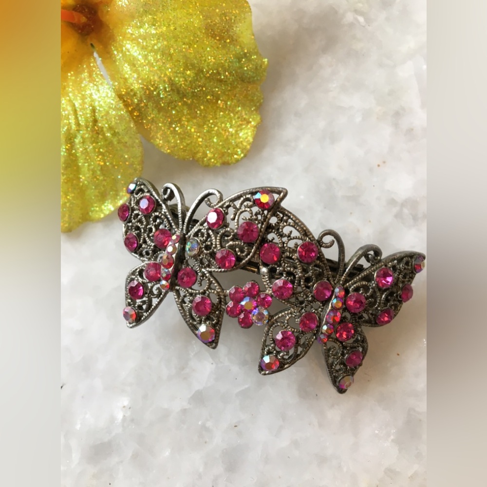 💖✨Pink Butterfly Barrette with crystals ✨ & Yellow glitter Flower Barrette 💖🌼✨✨ - Picture 11 of 16